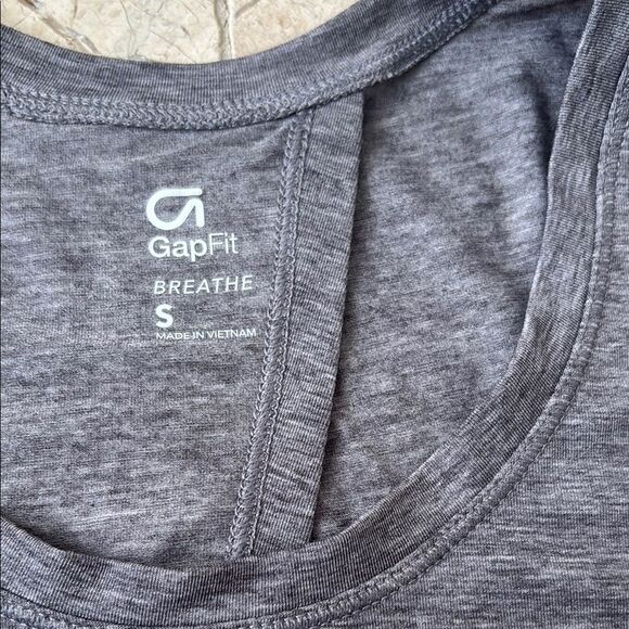 GAP gray Tank Top with Barre to Bar Print Sz s NWT - Picture 3 of 6